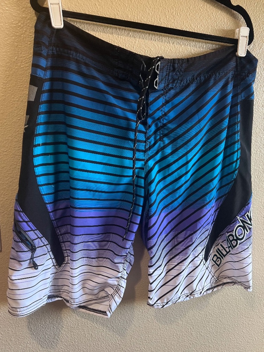 Billabong Teal to Purple Gradient Boardshorts size 36